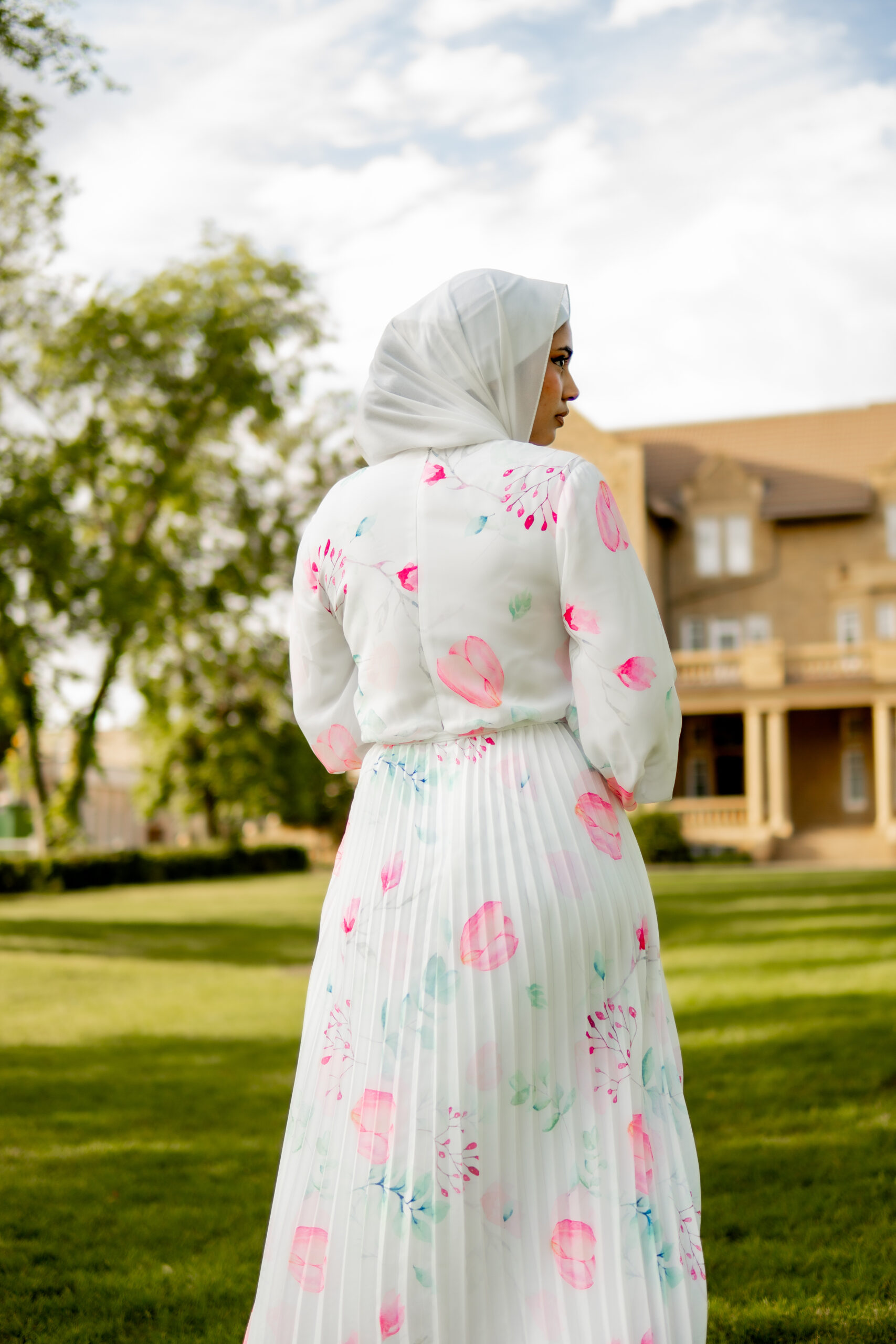 Floral Print Pleated Dress - Image 4